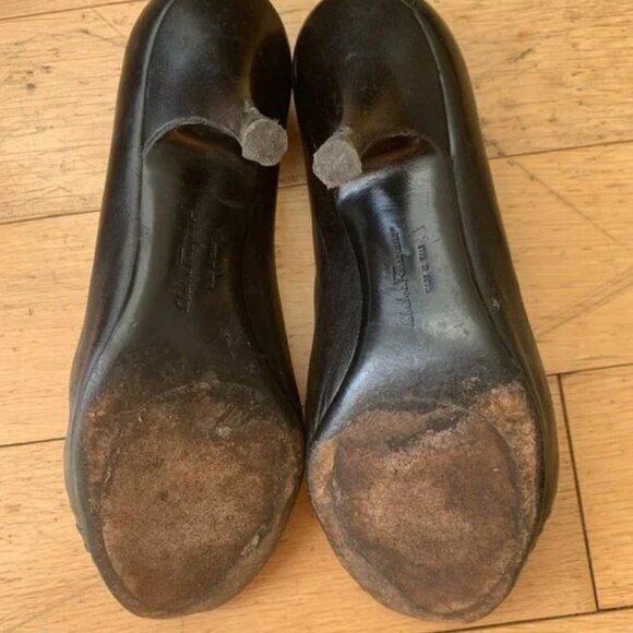 FERRAGAMO Black Leather Pumps- Vintage & Rehab Project but SO cute! - Picture 5 of 8
